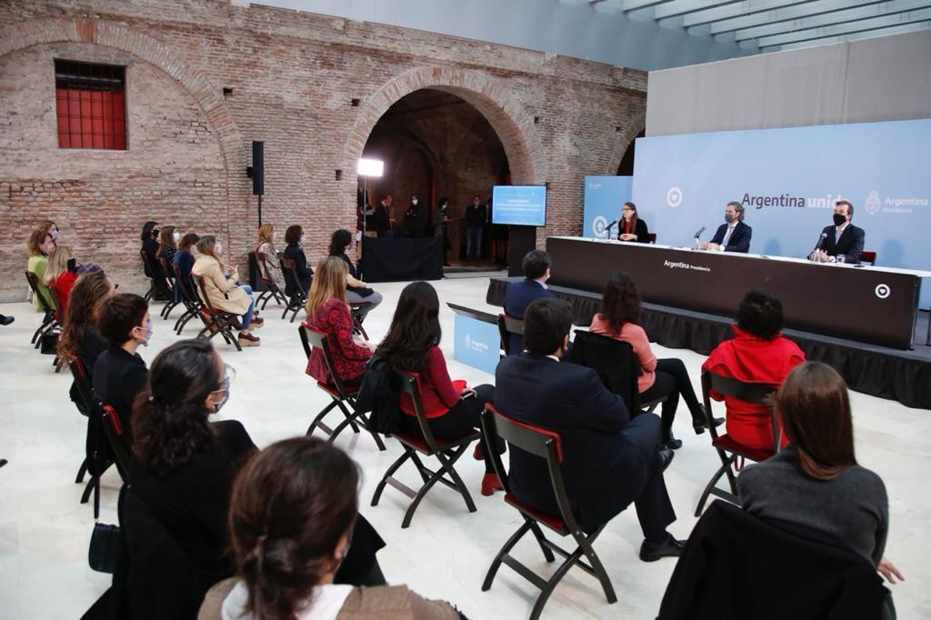 El gobierno lanzó “Acercar derechos”, un programa para personas en situación de violencia de género
