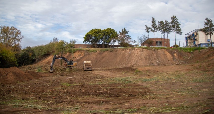 Nuevo operativo de limpieza en la zona de la barranca lindera al hospital