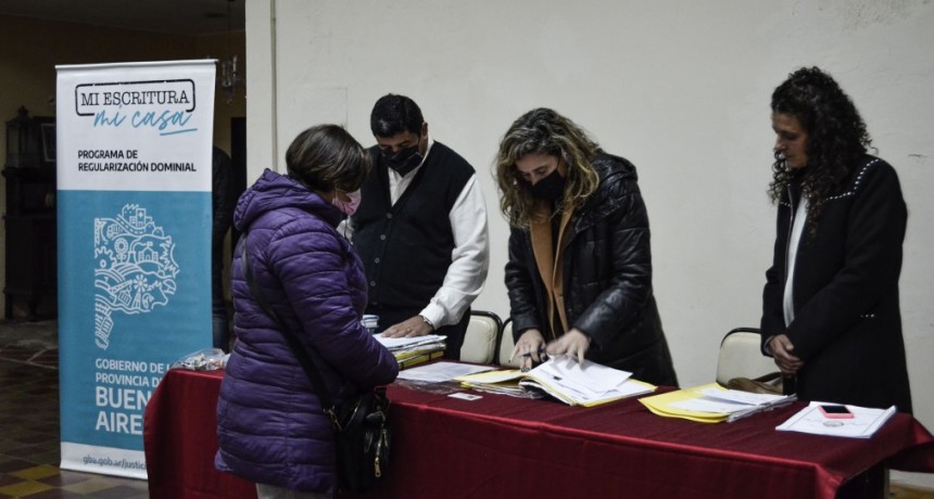 Otras 50 familias campanenses están a un paso de obtener las escrituras de sus viviendas 
