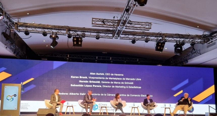 LA CUCEI PRESENTE EN EL ENCUENTRO ANUAL PARA EL DESARROLLO DEL COMERCIO Y SERVICIOS 2022