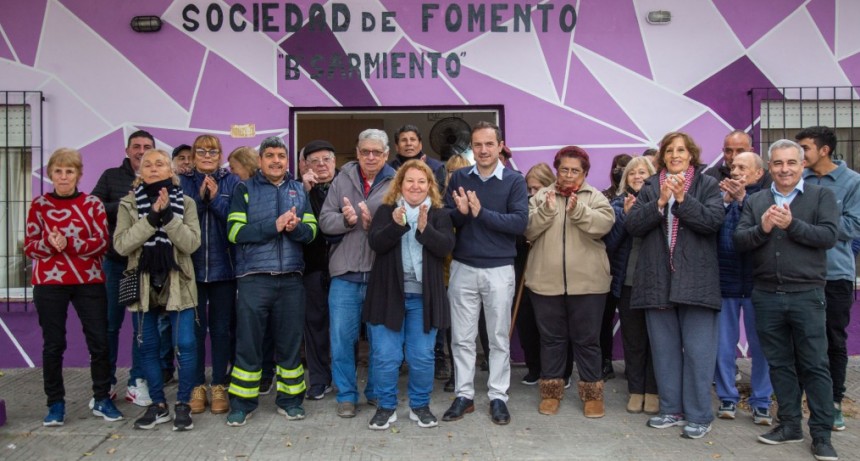 El Municipio embelleció la sociedad de fomento del barrio Sarmiento