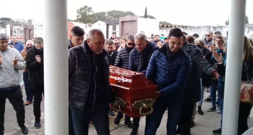 Hondo pesar en el último adiós a Pedro Milla