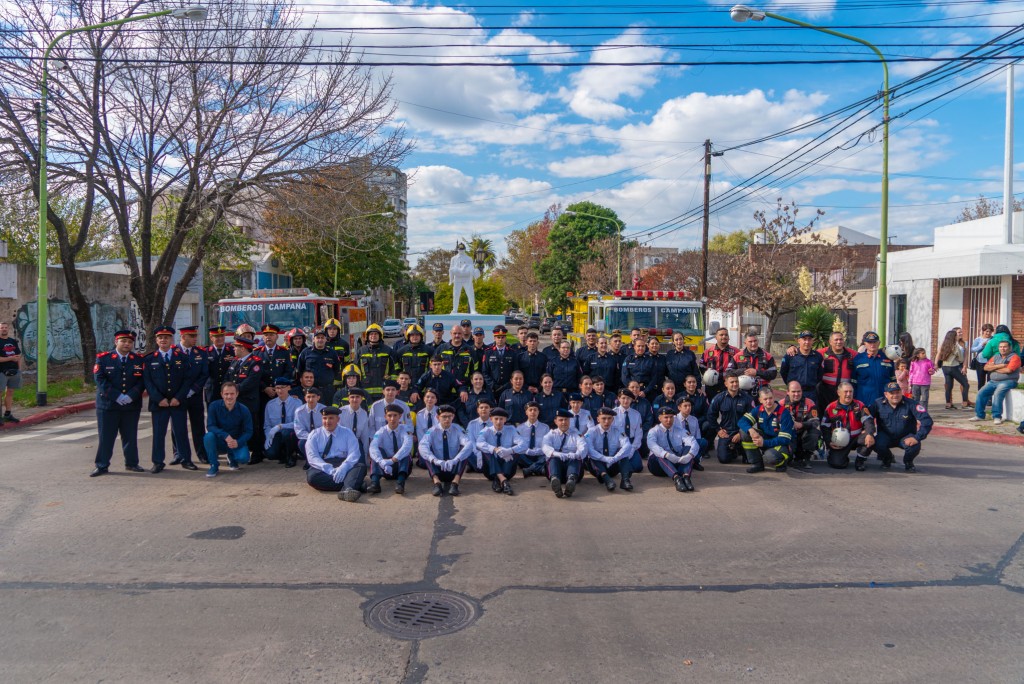 El Intendente acompañó a los Bomberos Voluntarios en su día y destacó su rol clave dentro de la comunidad