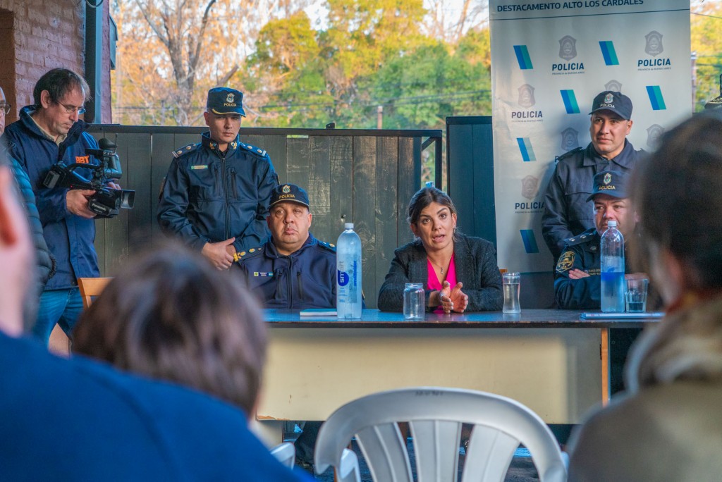 Vecinos de Ruta 4 se reunieron con la fiscal que investiga a la banda que asaltaba casas en la zona