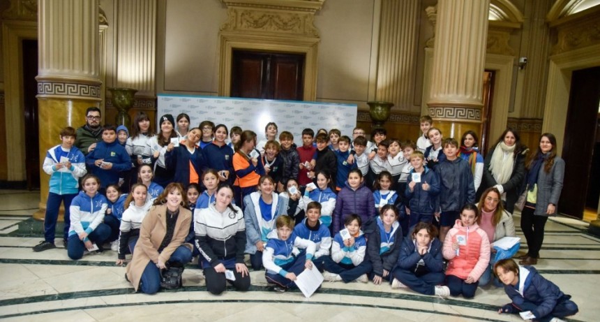 Alumnos del Colegio Austin EBS visitaron la Cámara de Diputados