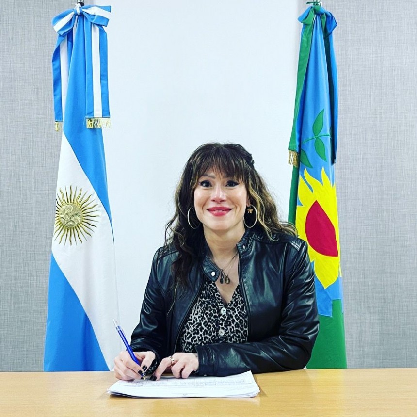 Soledad Alonso firmó su precandidatura a Diputada Provincial