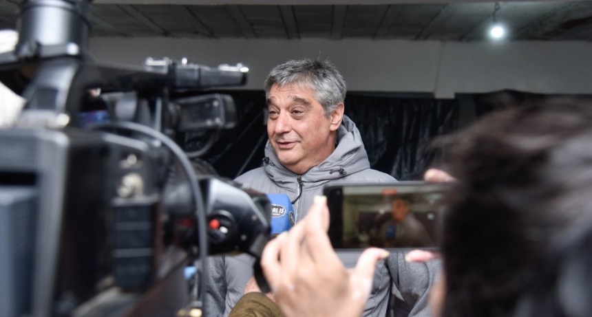 Carlos Ortega propuso duplicar el salario de los trabajadores municipales