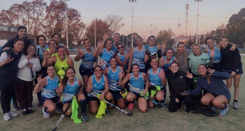 Hockey femenino : PRIMERA VICTORIA DE LA TIRA B DEL C.B.C