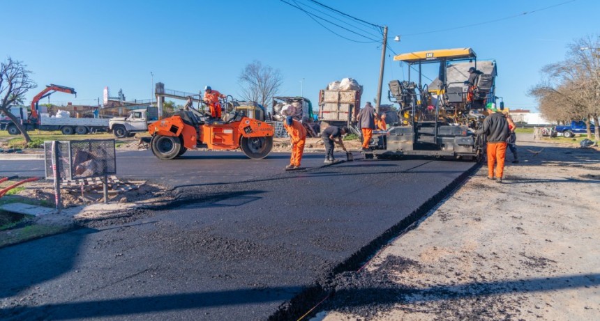 Avanza el asfaltado de la nueva avenida José Ingenieros