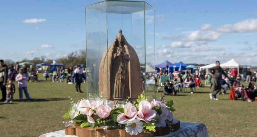 El Intendente acompañó la Fiesta de la Virgen del Canchillo que disfrutaron miles de personas