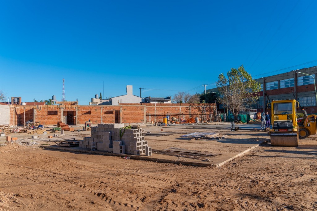 Avanza la construcción de la nueva terminal de colectivos de media distancia