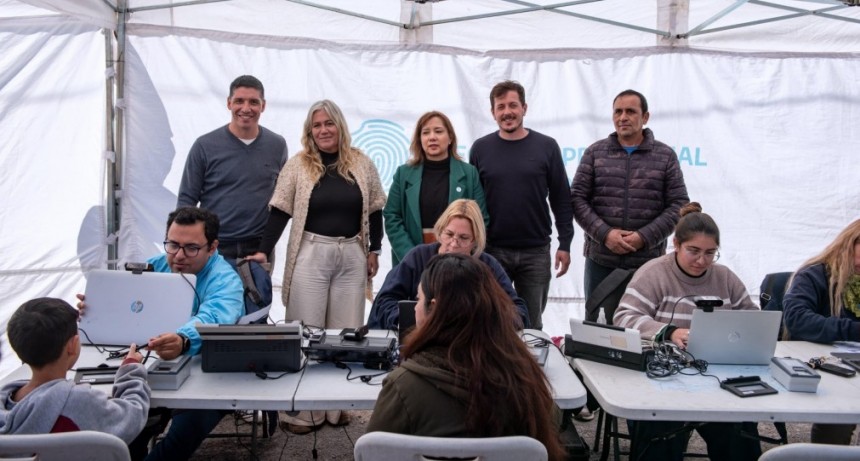 Vecinos de barrios 21 de septiembre y San Luciano pudieron hacer tramites gratuitos de DNI