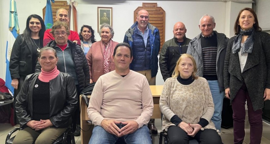 La Orden de la Campana premia la huella imborrable de nuestros vecinos