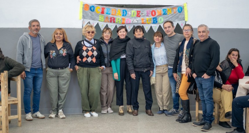 Abella acompañó la celebración del 62° aniversario de la sociedad de fomento del barrio Lubo