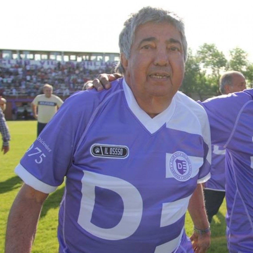Villa D&aacute;lmine est&aacute; de luto por el fallecimiento de su m&aacute;ximo goleador de la historia : Juan Alberto Mart&iacute;nez