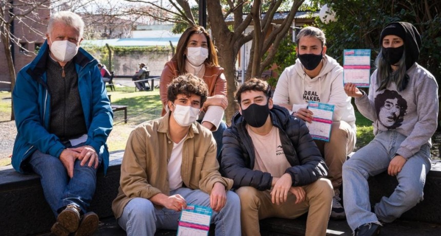 J&oacute;venes y vacunaci&oacute;n ATR contra el COVID-19