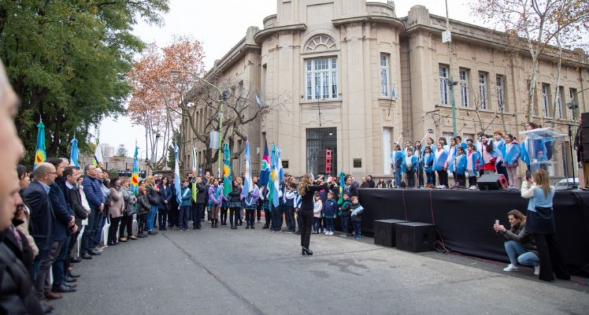 Campana celebró el 137° aniversario de su creación