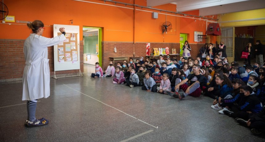 En las escuelas  AcercaRSE continúa con su Programa “La basura sirve”