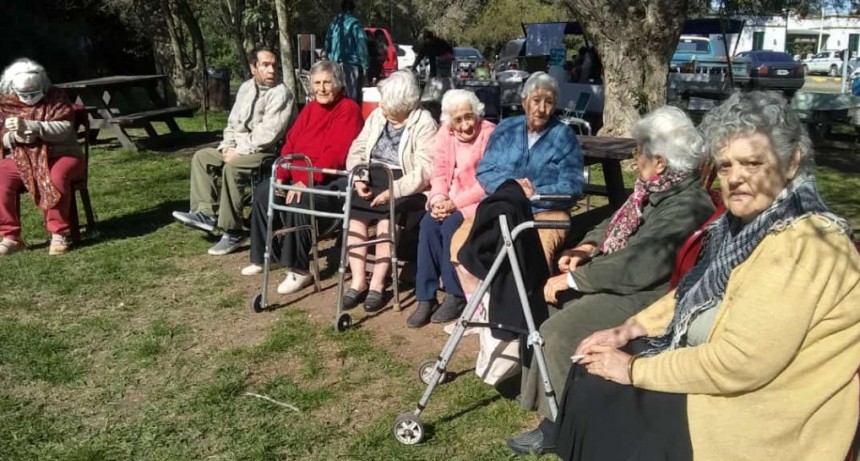El Hogar Municipal de Adultos Mayores agradeció a comercios, instituciones y vecinos por el su gran acompañamiento