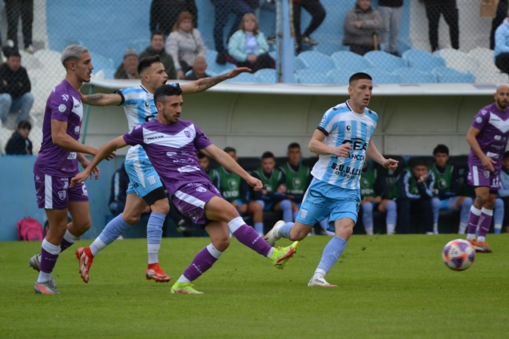 Por Salerno Villa Dálmine salvó un punto en Córdoba