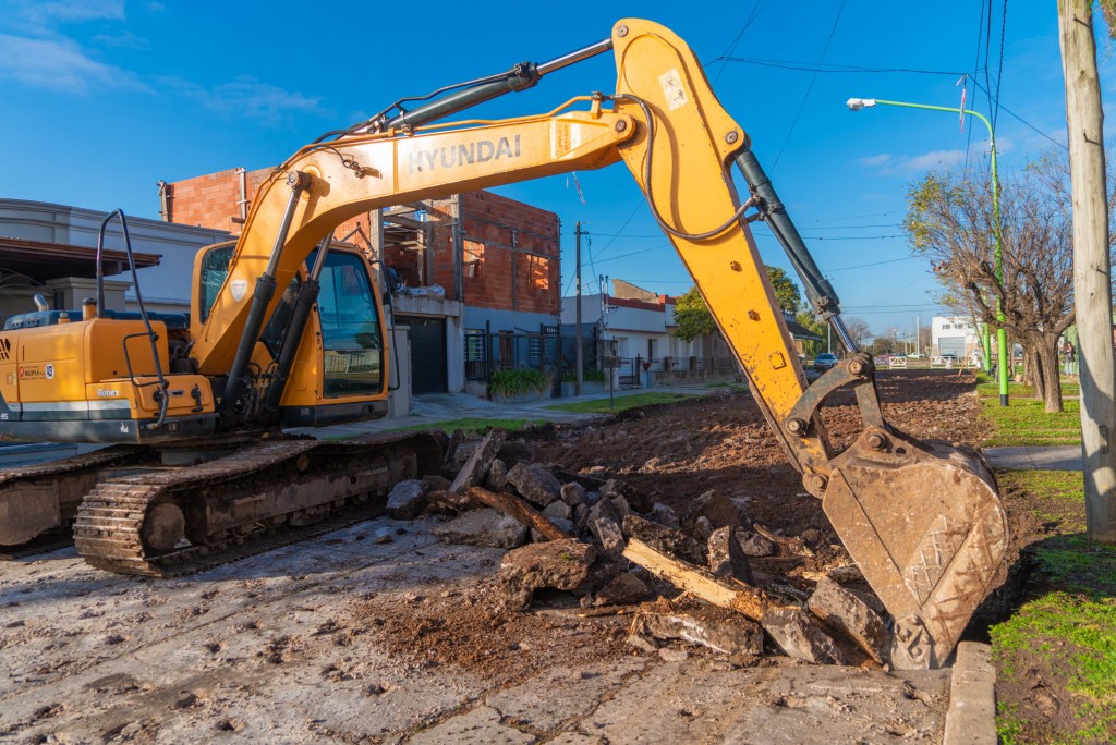 Se intensifican las obras para reparar las calles del casco urbano