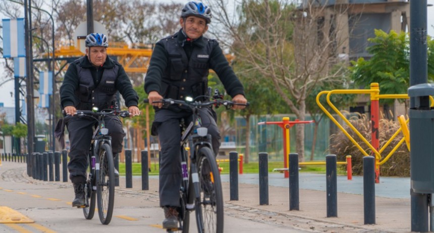 Un comerciante donó bicicletas para el personal de seguridad de la Nueva Costanera