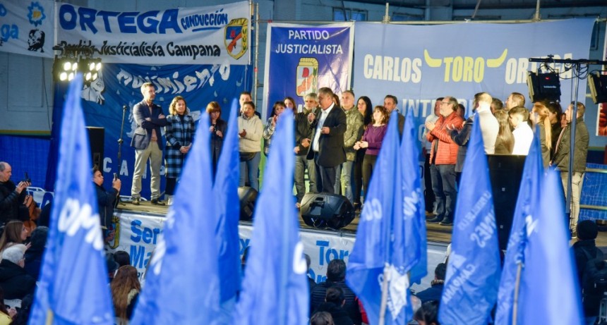 Con gran apoyo de la comunidad, Carlos Ortega lanzó su programa de gobierno