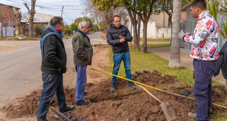 Cloacas: el plan municipal de conexión domiciliaria llega cada vez a más familias