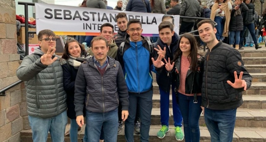 CHARLA ABIERTA DEL INTENDENTE ABELLA CON LOS JÓVENES DE CAMPANA