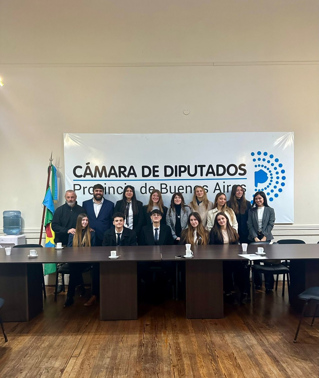 Soledad Alonso recibió en Diputados a jóvenes que participaron del Modelo ONU