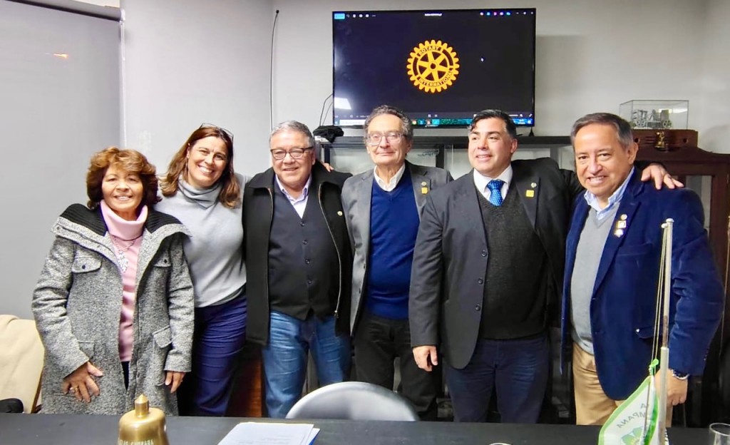 CAMBIO DE AUTORIDADES EN ROTARY CLUB CAMPANA Y ROTARY CLUB ZARATE