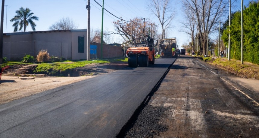 San Jacinto: el Municipio reasfaltó la calle principal del barrio