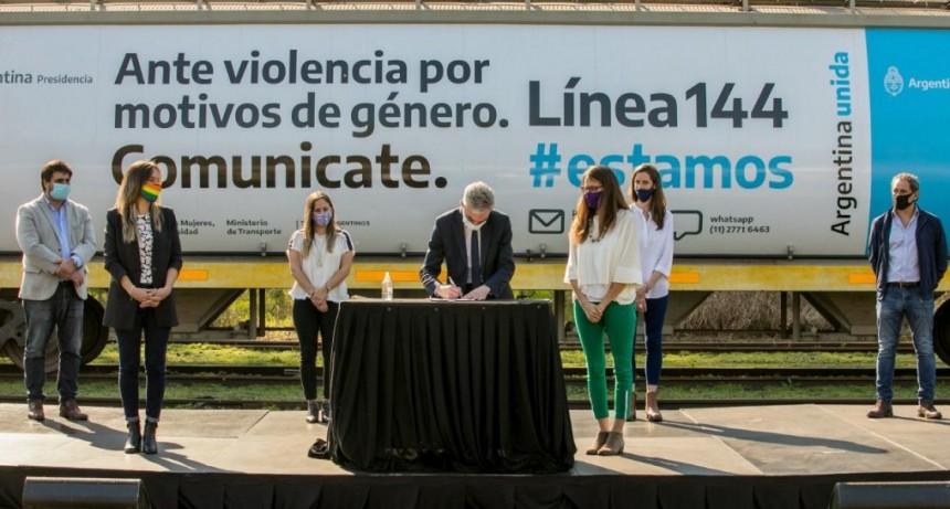 G&Oacute;MEZ ALCORTA Y MEONI PRESENTARON LA CAMPA&Ntilde;A DE DIFUSI&Oacute;N DE LA L&Iacute;NEA 144 EN LOS TRENES ARGENTINOS