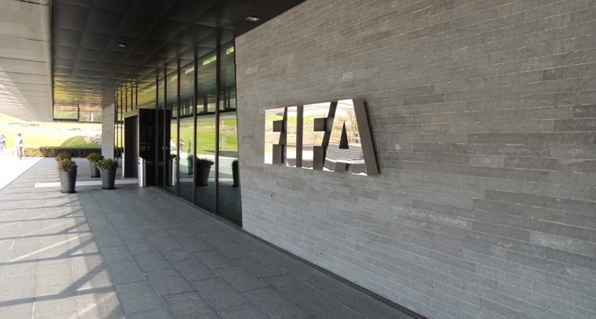 La FIFA no pondr&aacute; obst&aacute;culos para que Messi se vaya del Barcelona