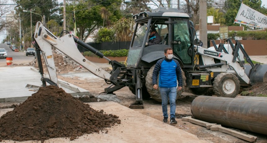  Importantes obras de bacheo y mejoramiento hidráulico en Sarmiento y Beruti 