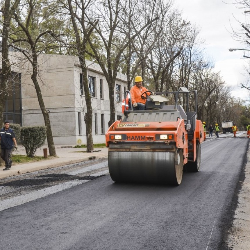 Se reasfaltan las calles por donde pasó el nuevo gasoducto