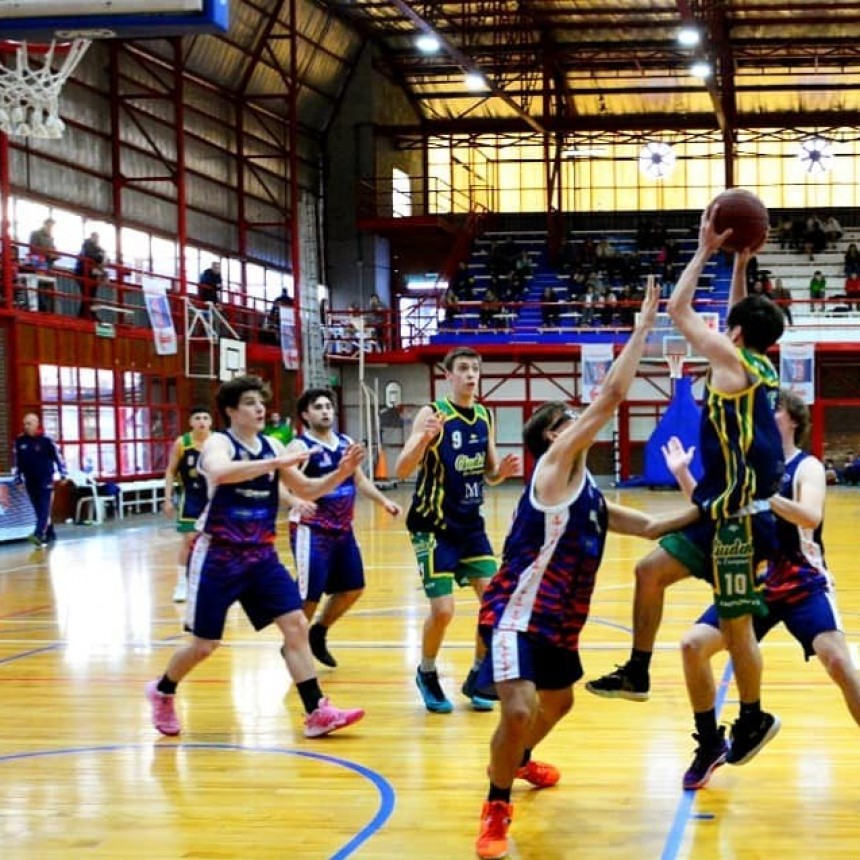 Ciudad visitó a Náutico Zárate por el Torneo de Divisiones Formativas