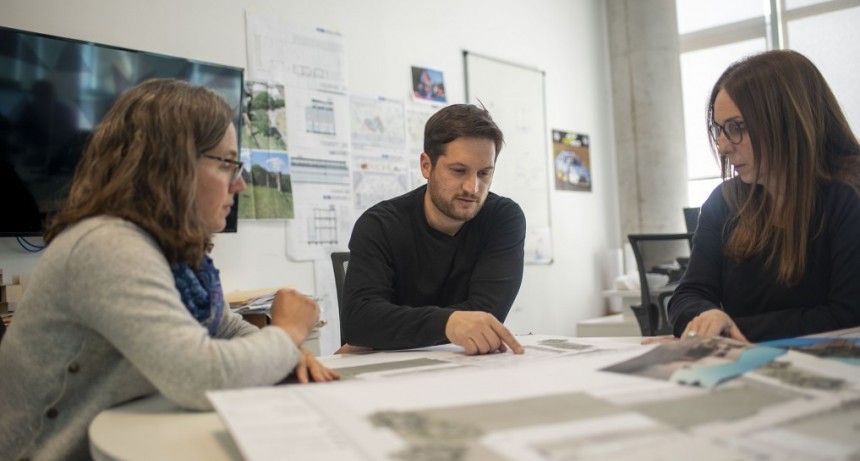 Brutti se reunió con el equipo que lleva adelante el proyecto del nuevo edificio del HCD