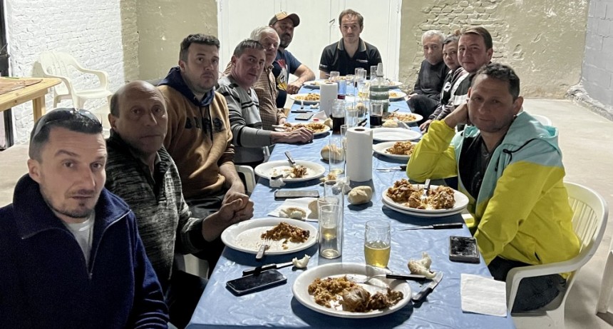 Nueva visita del Intendente al Club Alumni