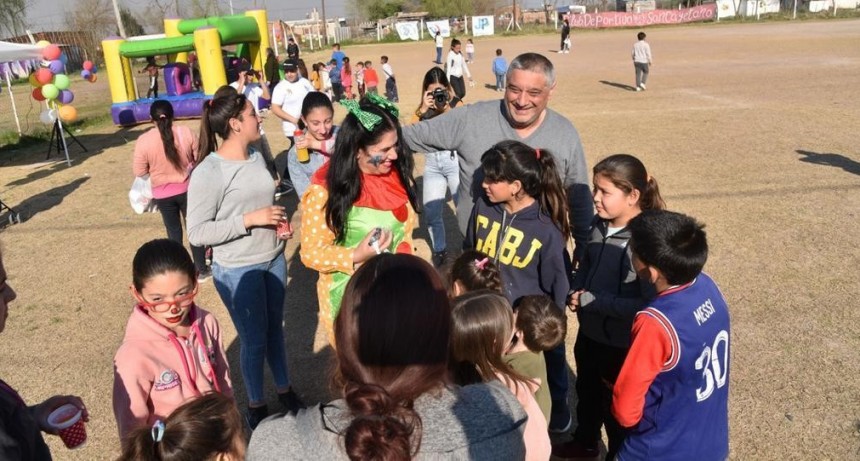 Alonso y Ortega celebraron el Día de las Infancias en distintos barrios de la ciudad