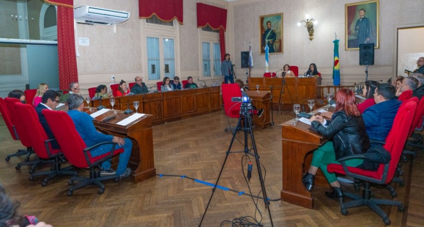 El Concejo Deliberante rechazó la suba de la luz y pidió explicaciones a la empresa