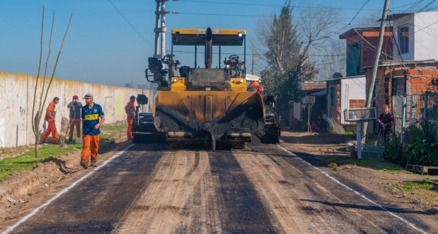 El Intendente supervisó nuevas obras de asfalto en San Felipe
