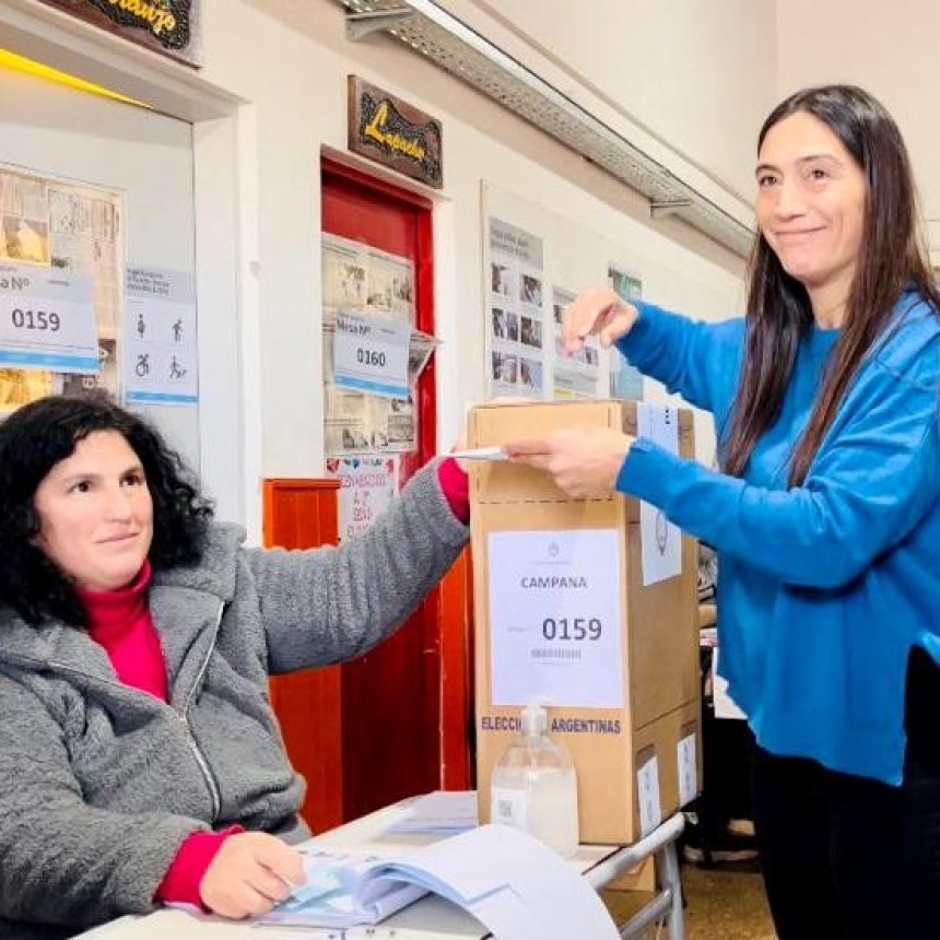 Elisa Abella votó y aseguró que “es la oportunidad que tenemos los vecinos de elegir quiénes nos van a representar”