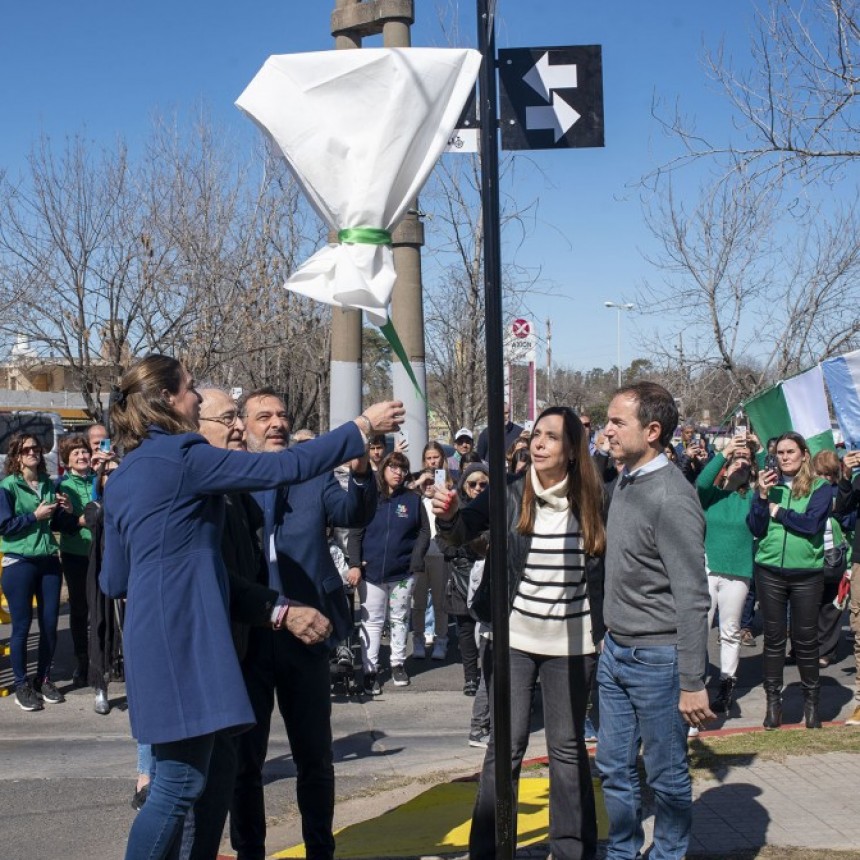 Abella acompañó el homenaje a Marita Nabais y destacó el gran legado que dejó en la ciudad