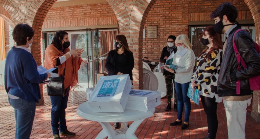 El Hogar Municipal de Ancianos recibi&oacute; material del programa &ldquo;Tiempo de crear&rdquo; 