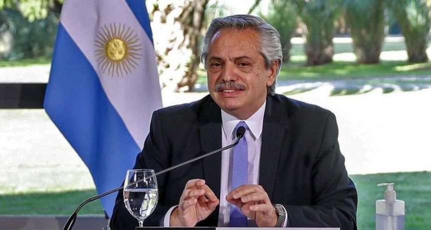Tras las renuncias, el Presidente define si cede a la presión kirchnerista o dobla la apuesta