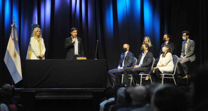 LA PLATA : Kicillof tomó juramento a los nuevos ministros del gabinete provincial 