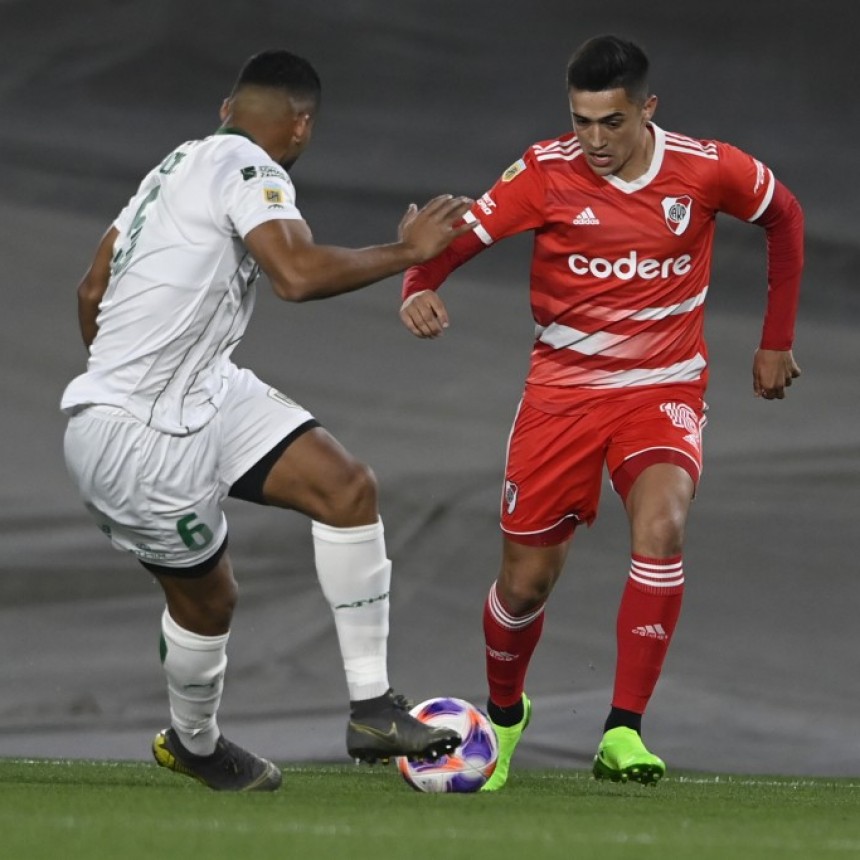 Banfield taladró a River Plate en el Monumental 