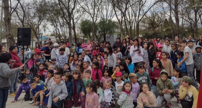 Más de 300 niños de Otamendi disfrutaron de una gran jornada de lectura