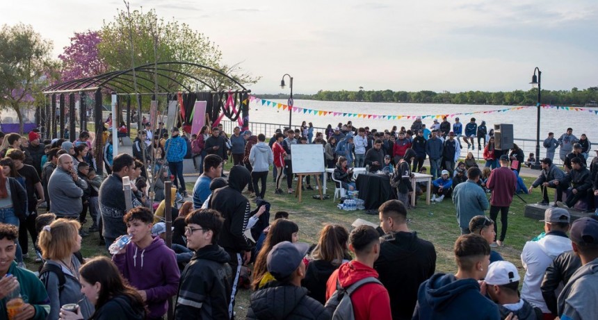 La llegada de la primavera se celebró en la Nueva Costanera